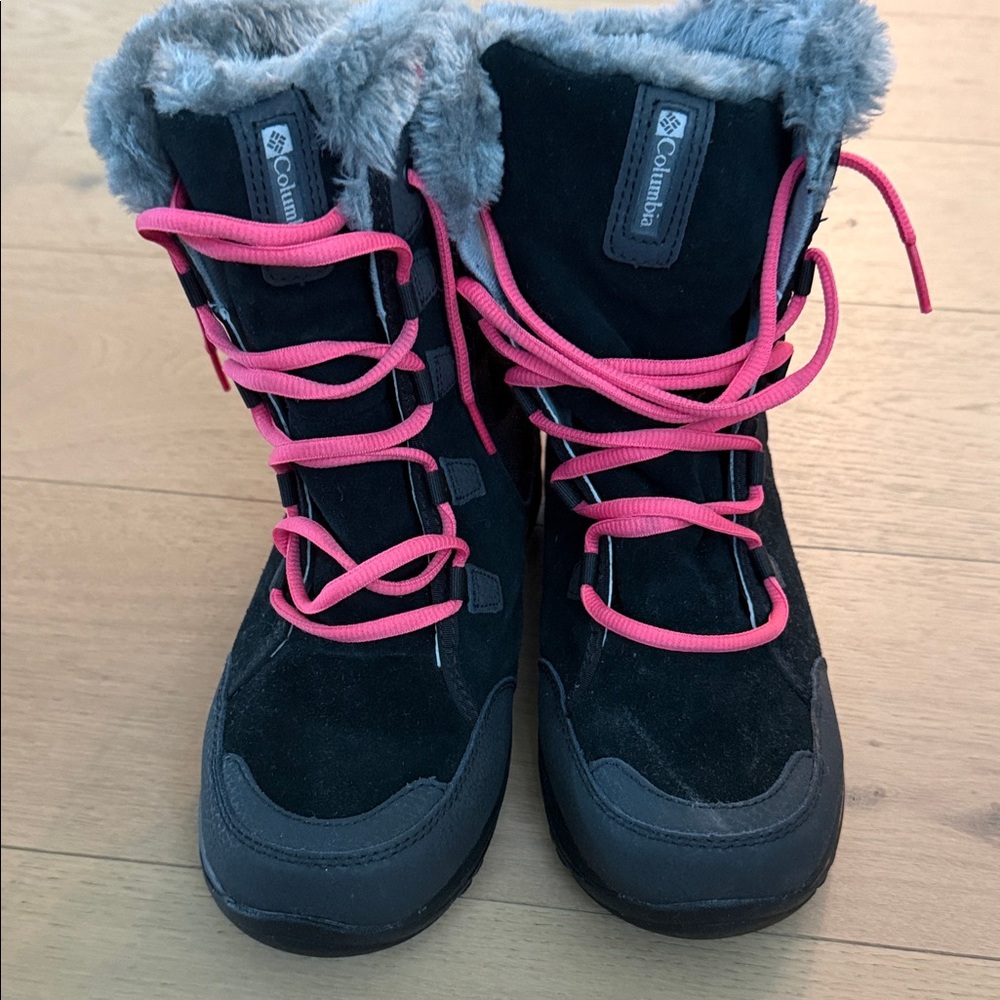Columbia Black and Pink Fur-Lined Snow Boots